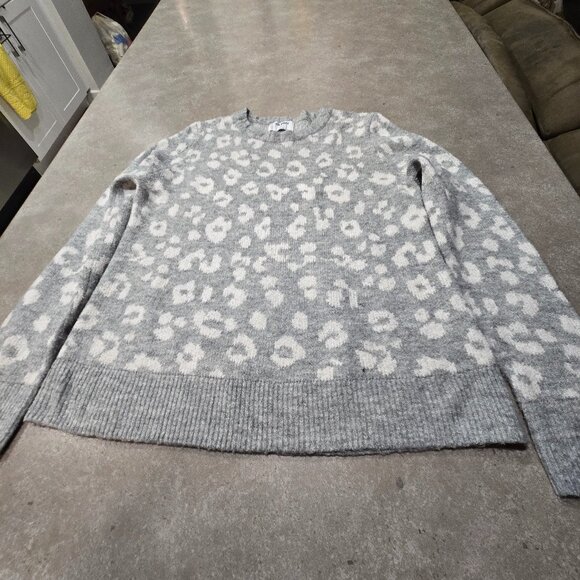 OLD NAVY Women's Grey White Leopard Print Long Sleeves Pullover Sweater - Medium - Picture 11 of 13